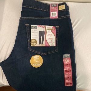 Plus size pull on jeans- Signature Levi Strauss&Co.